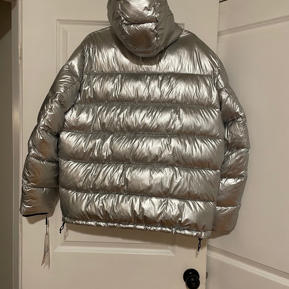 Calvin Klein puffy jacket. - Picture 2 of 7